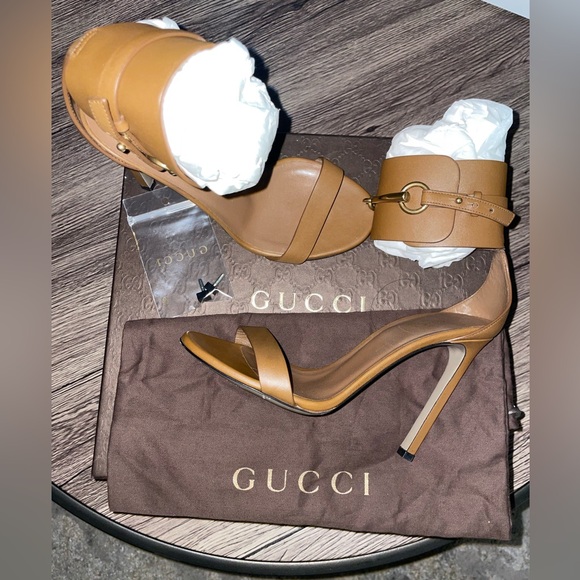 Gucci Shoes - GUCCI Draya Pumps - worn only a few times.. in great condition .. size 36